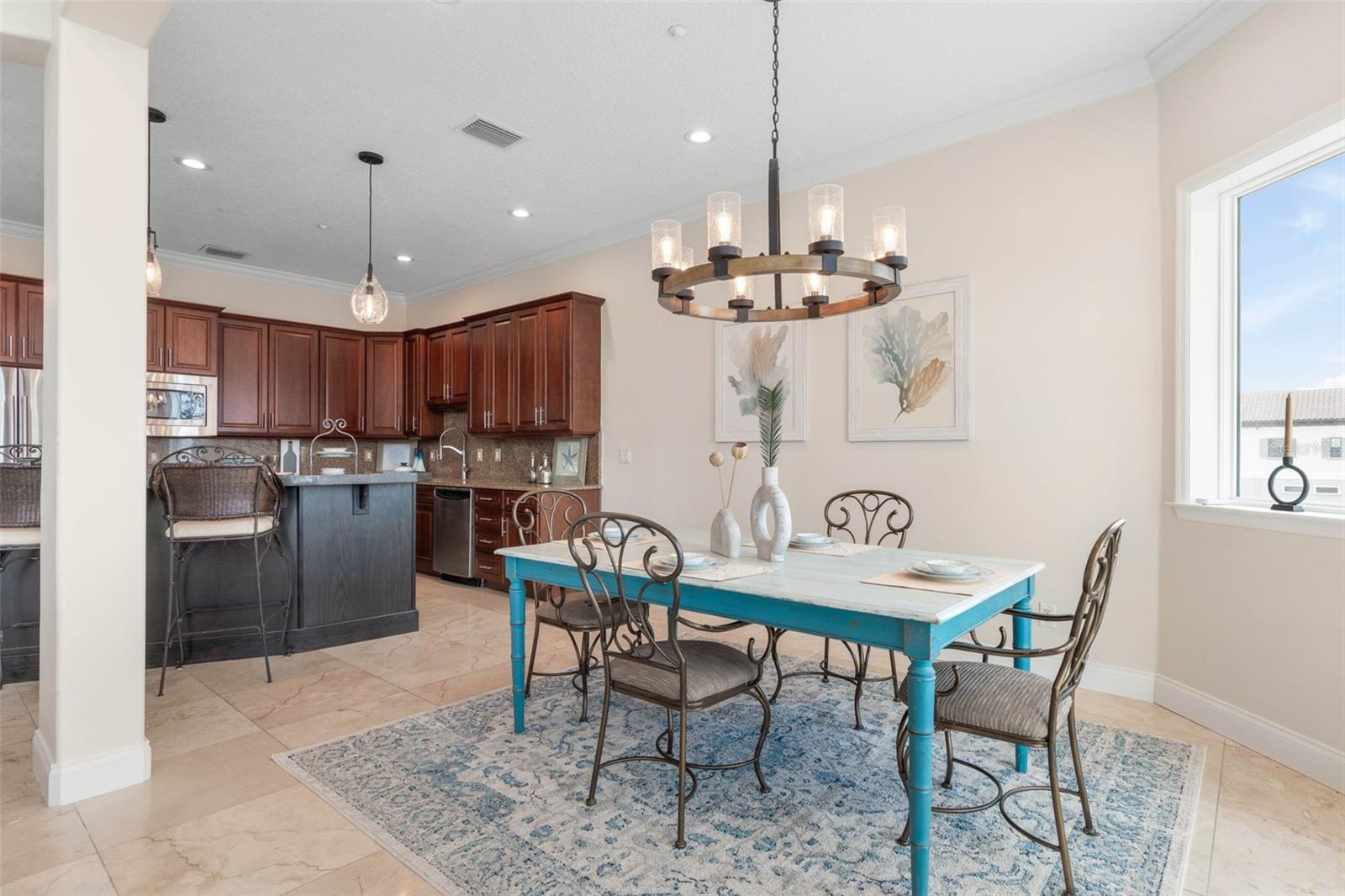 220 HARBOR VILLAGE PT N