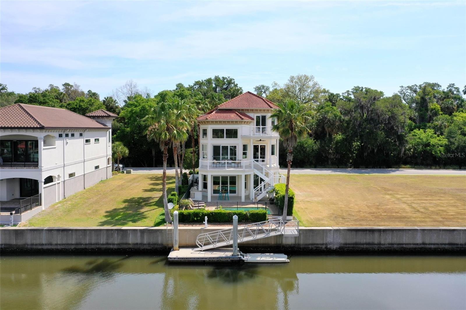 220 HARBOR VILLAGE PT N