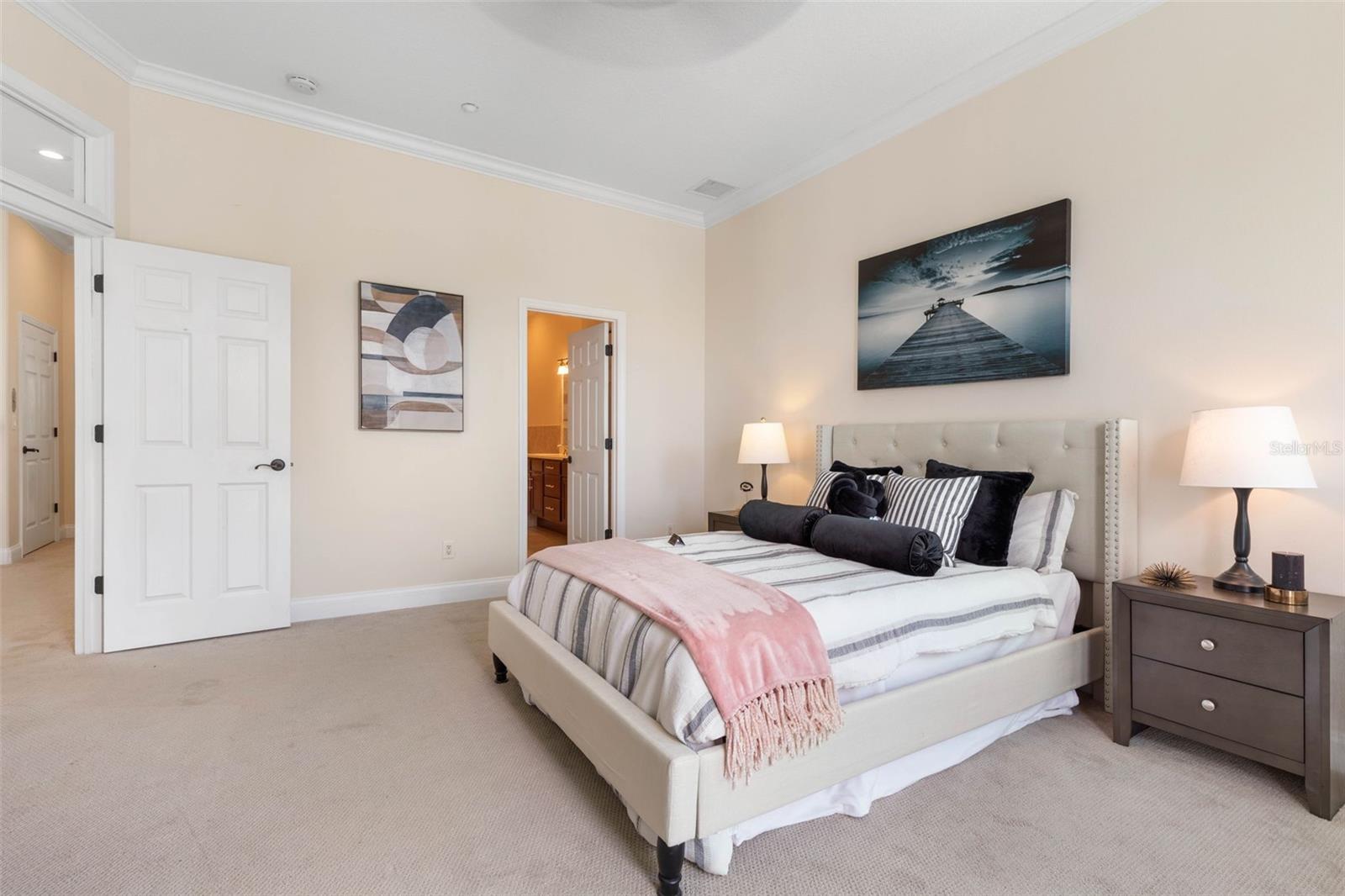 220 HARBOR VILLAGE PT N