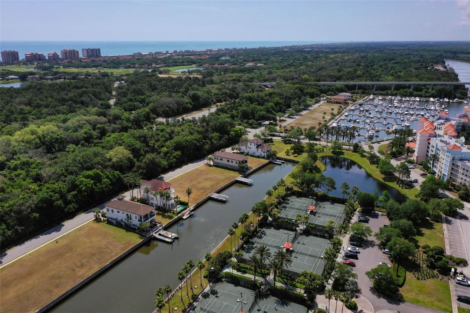 220 HARBOR VILLAGE PT N