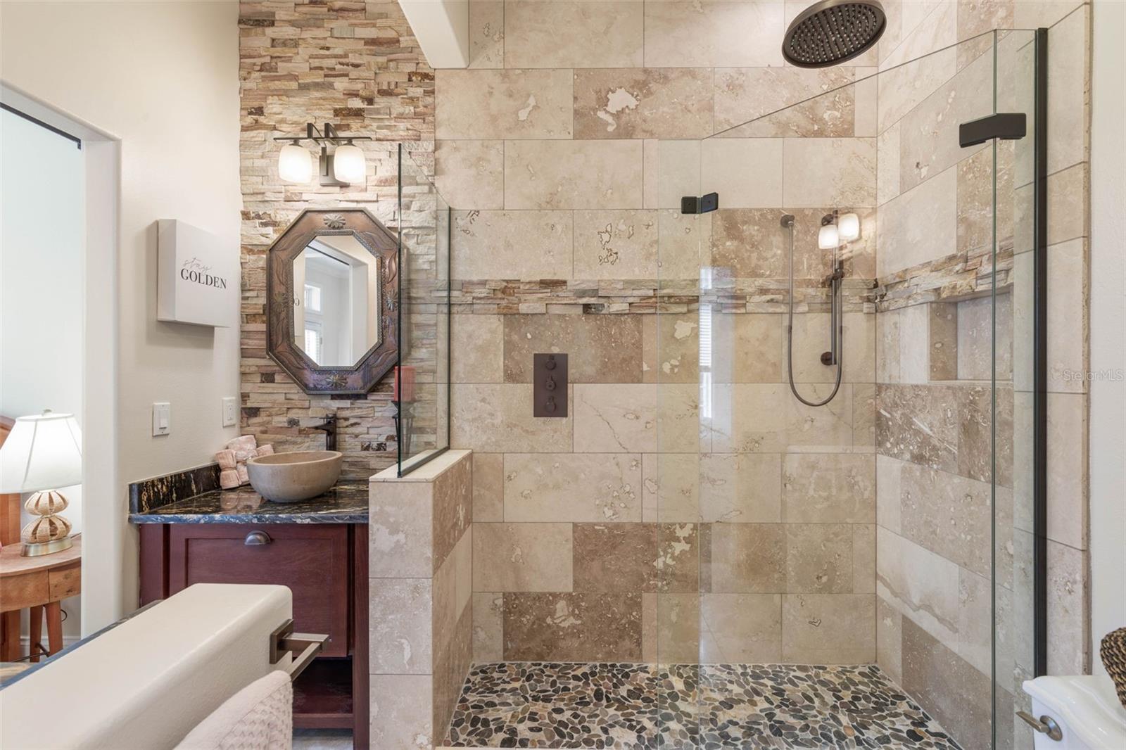 220 HARBOR VILLAGE PT N