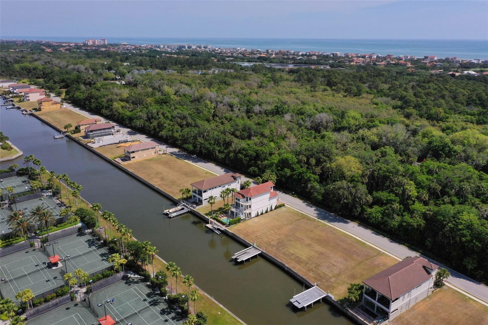 220 HARBOR VILLAGE PT N