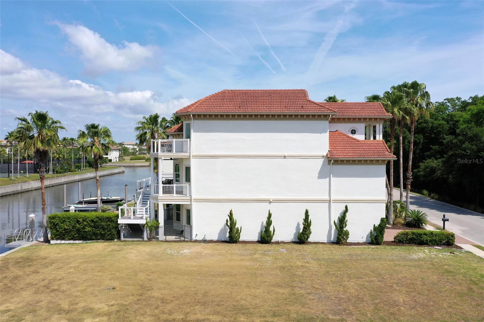 220 HARBOR VILLAGE PT N