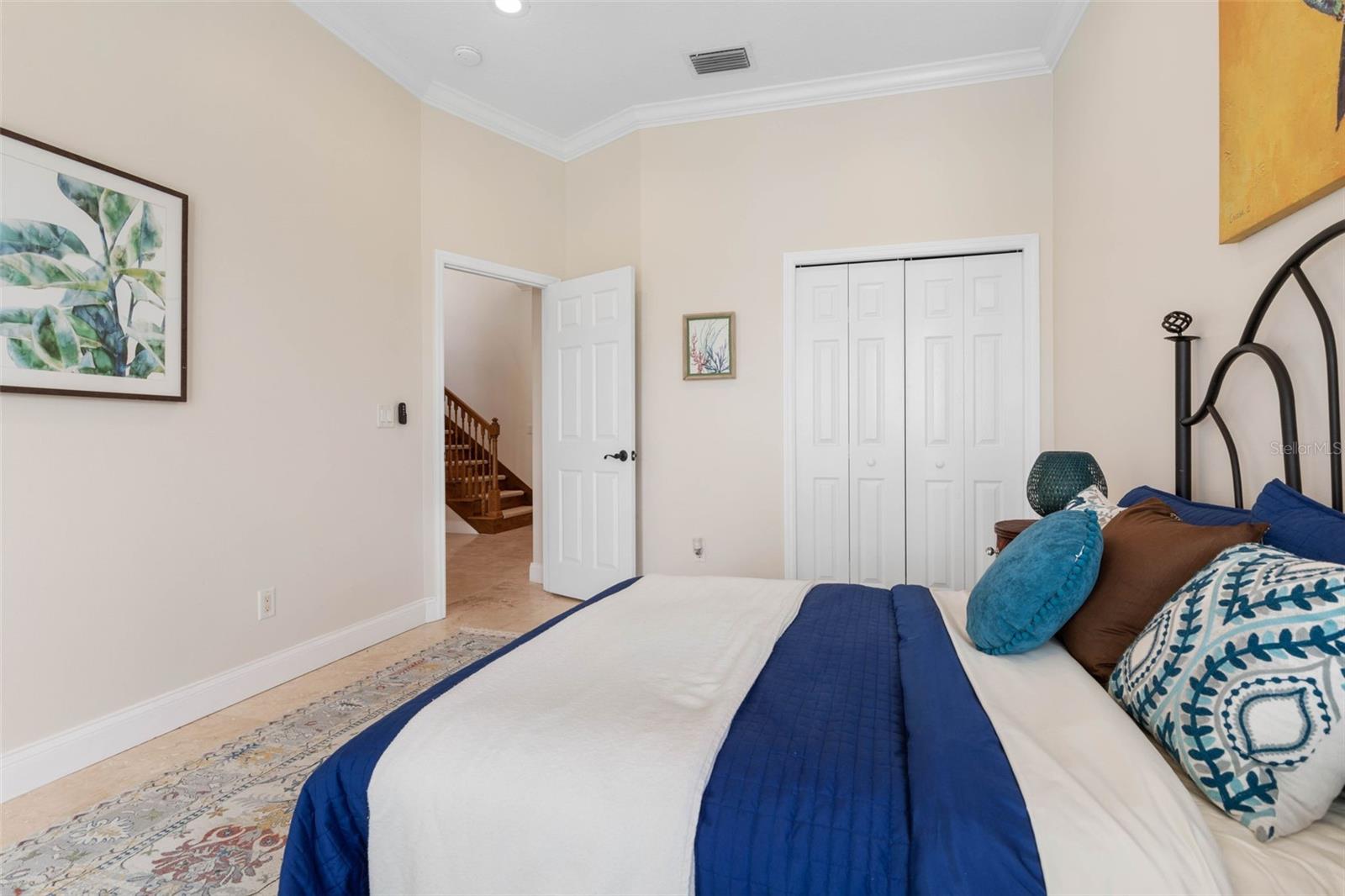 220 HARBOR VILLAGE PT N