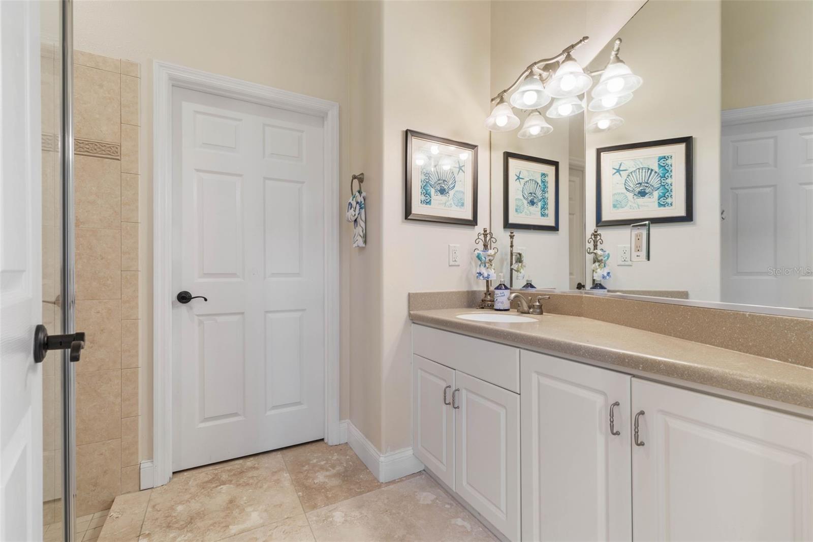 220 HARBOR VILLAGE PT N