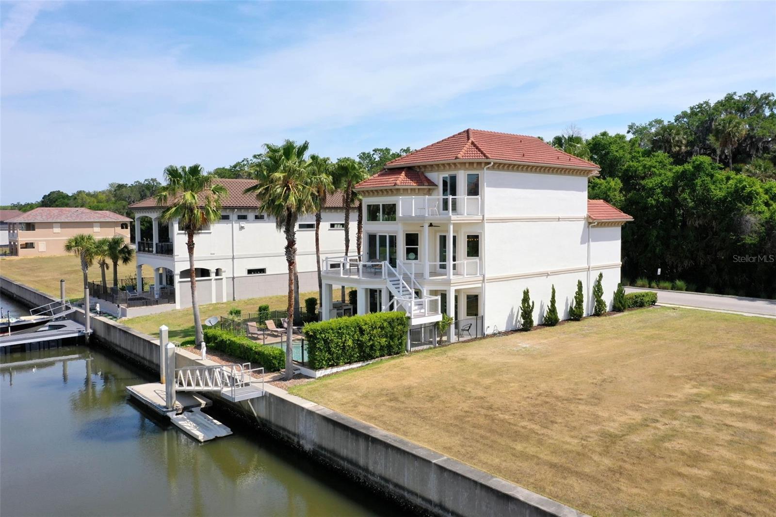 220 HARBOR VILLAGE PT N