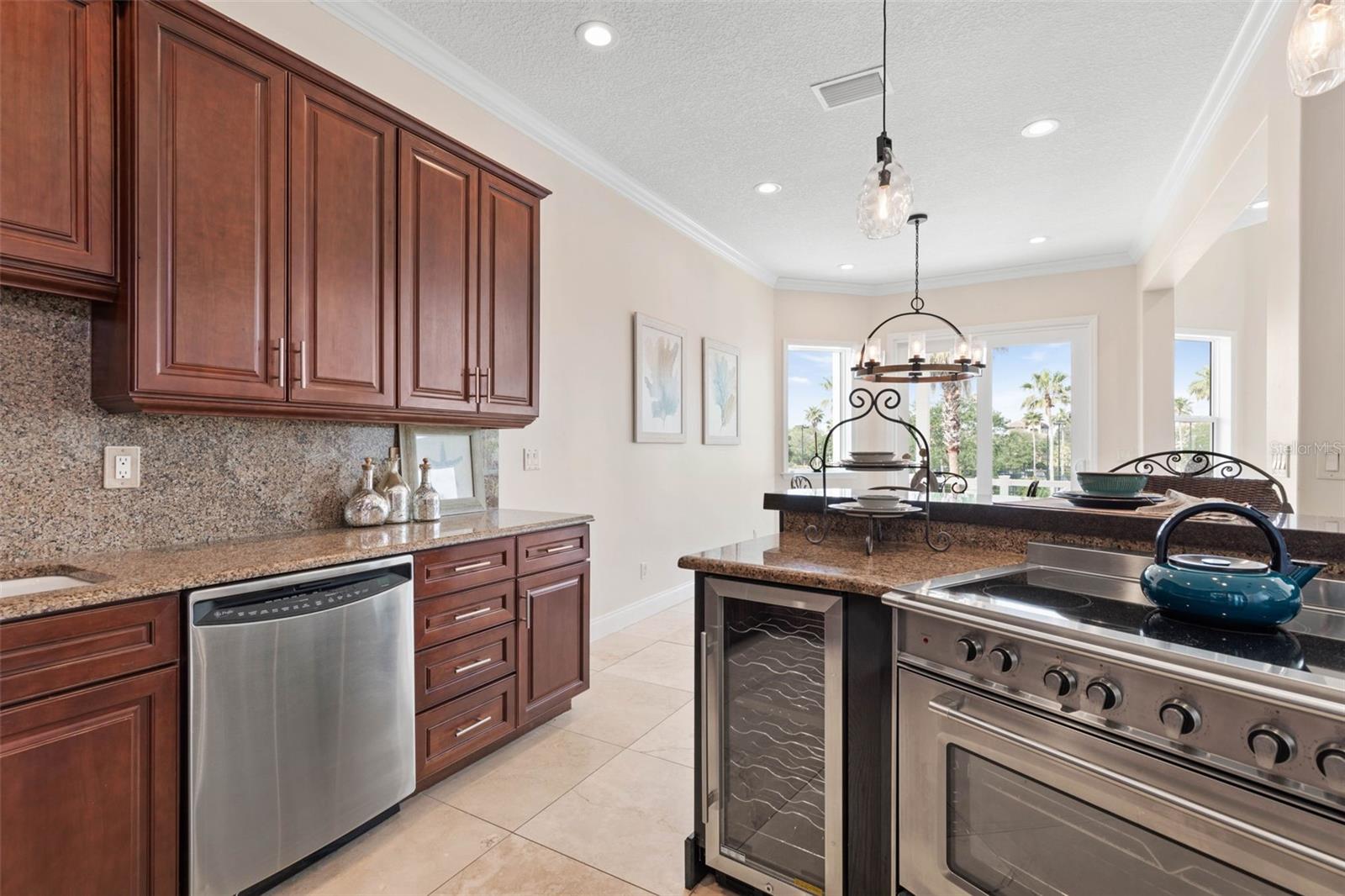 220 HARBOR VILLAGE PT N