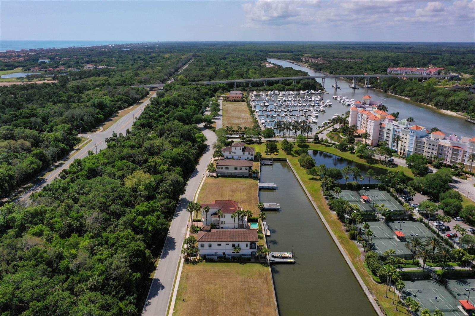 220 HARBOR VILLAGE PT N