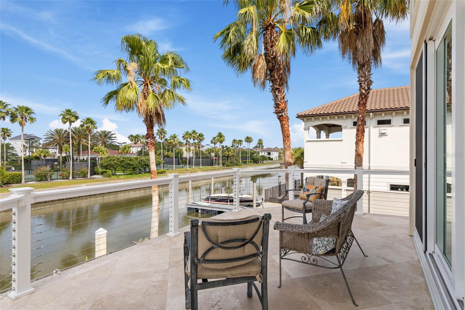 220 HARBOR VILLAGE PT N