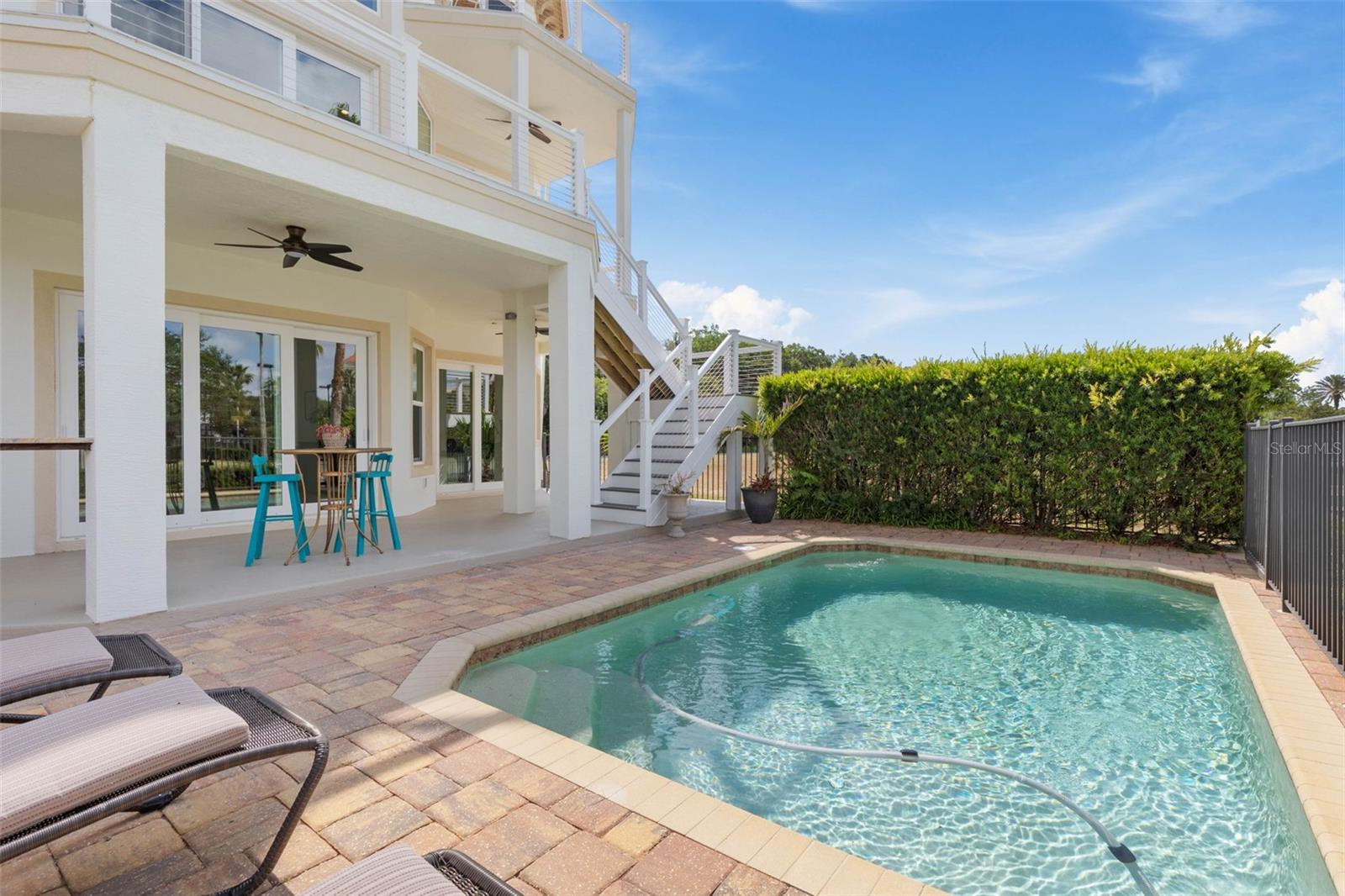 220 HARBOR VILLAGE PT N