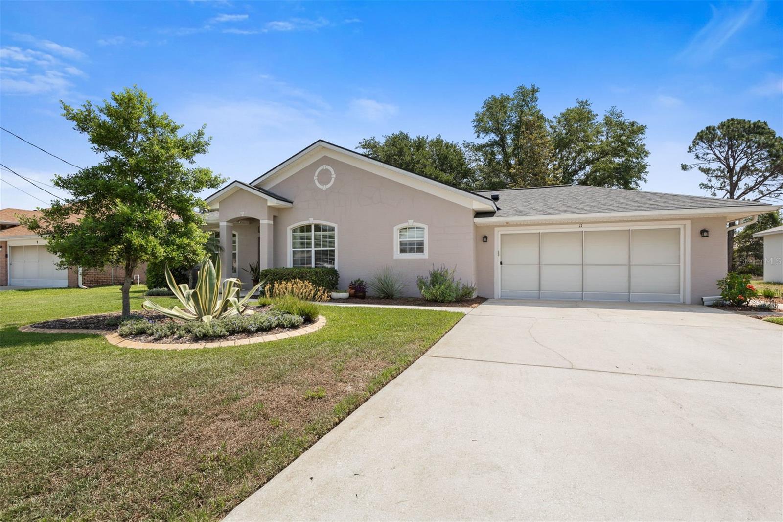 11 ROXBORO DR