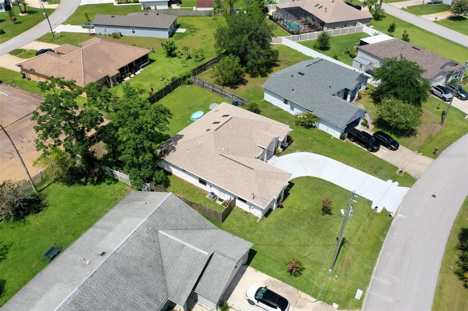 6 PRINCE MICHAEL LN