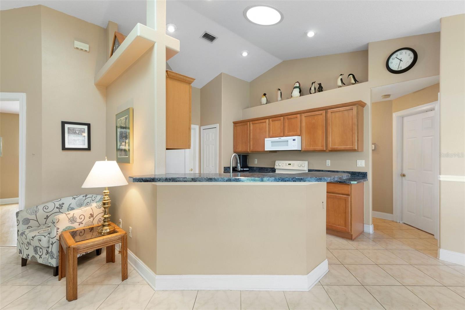 6 PRINCE MICHAEL LN