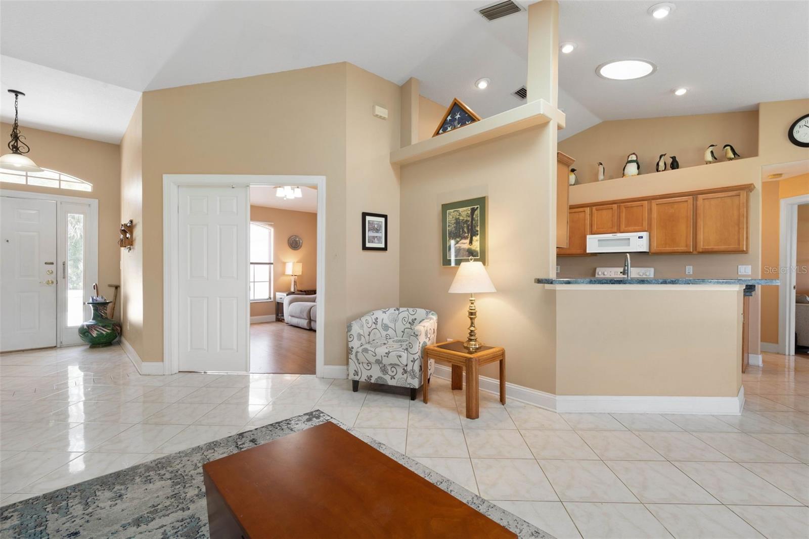 6 PRINCE MICHAEL LN