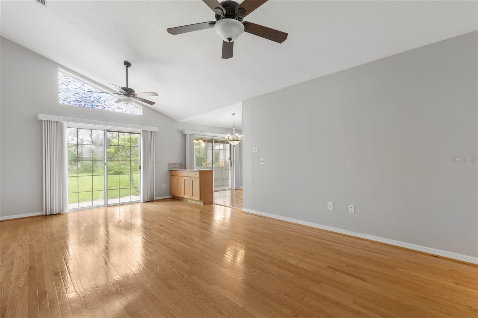 162 PEPPERDINE DR