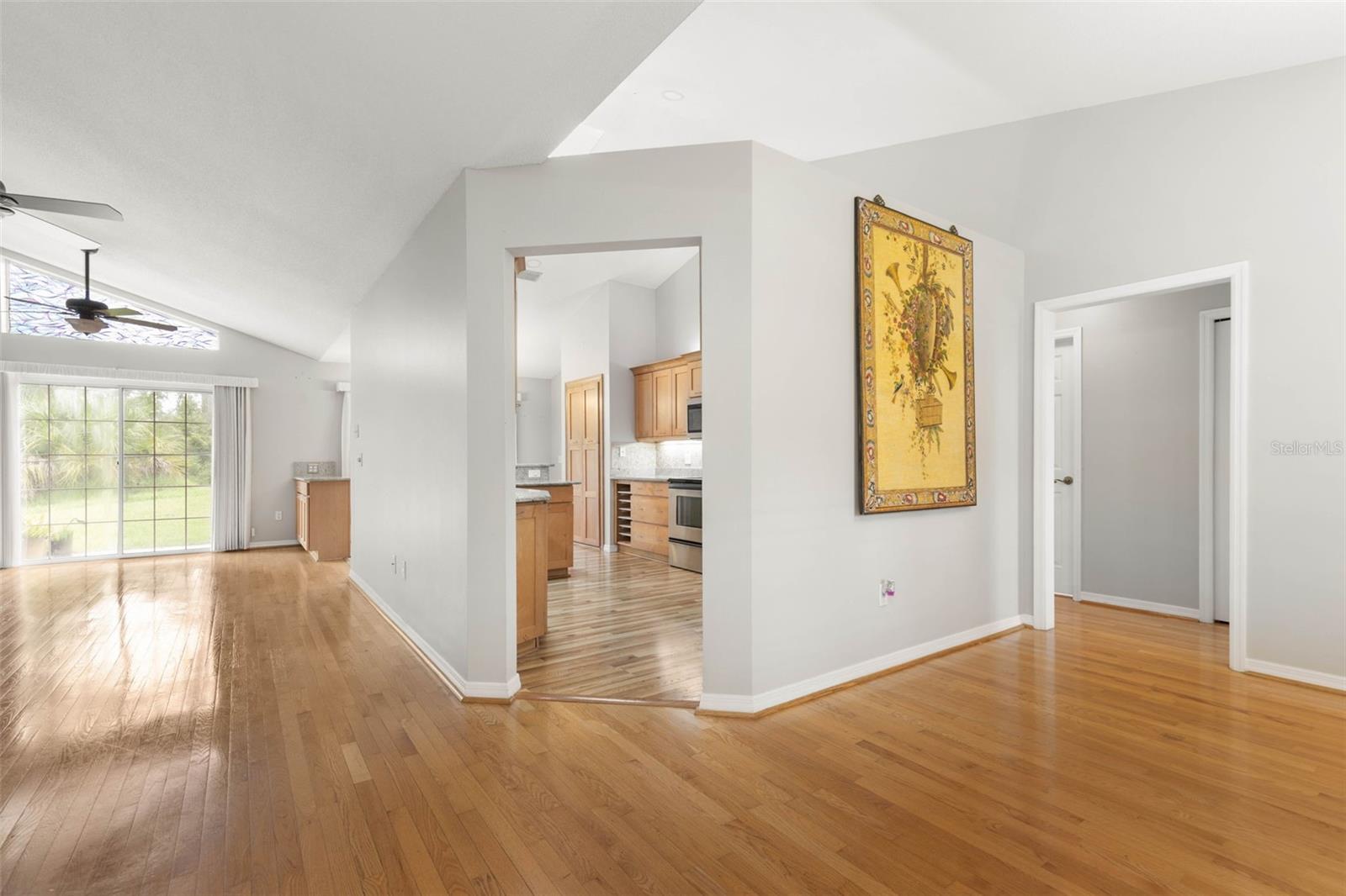 162 PEPPERDINE DR