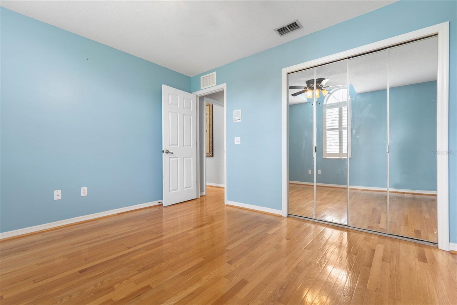 162 PEPPERDINE DR
