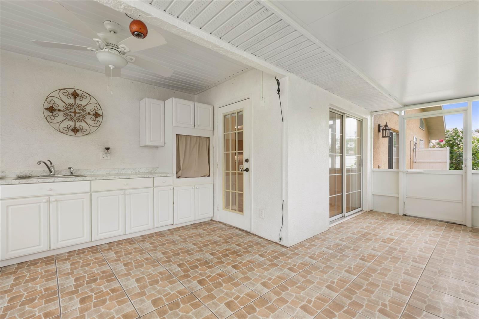 162 PEPPERDINE DR