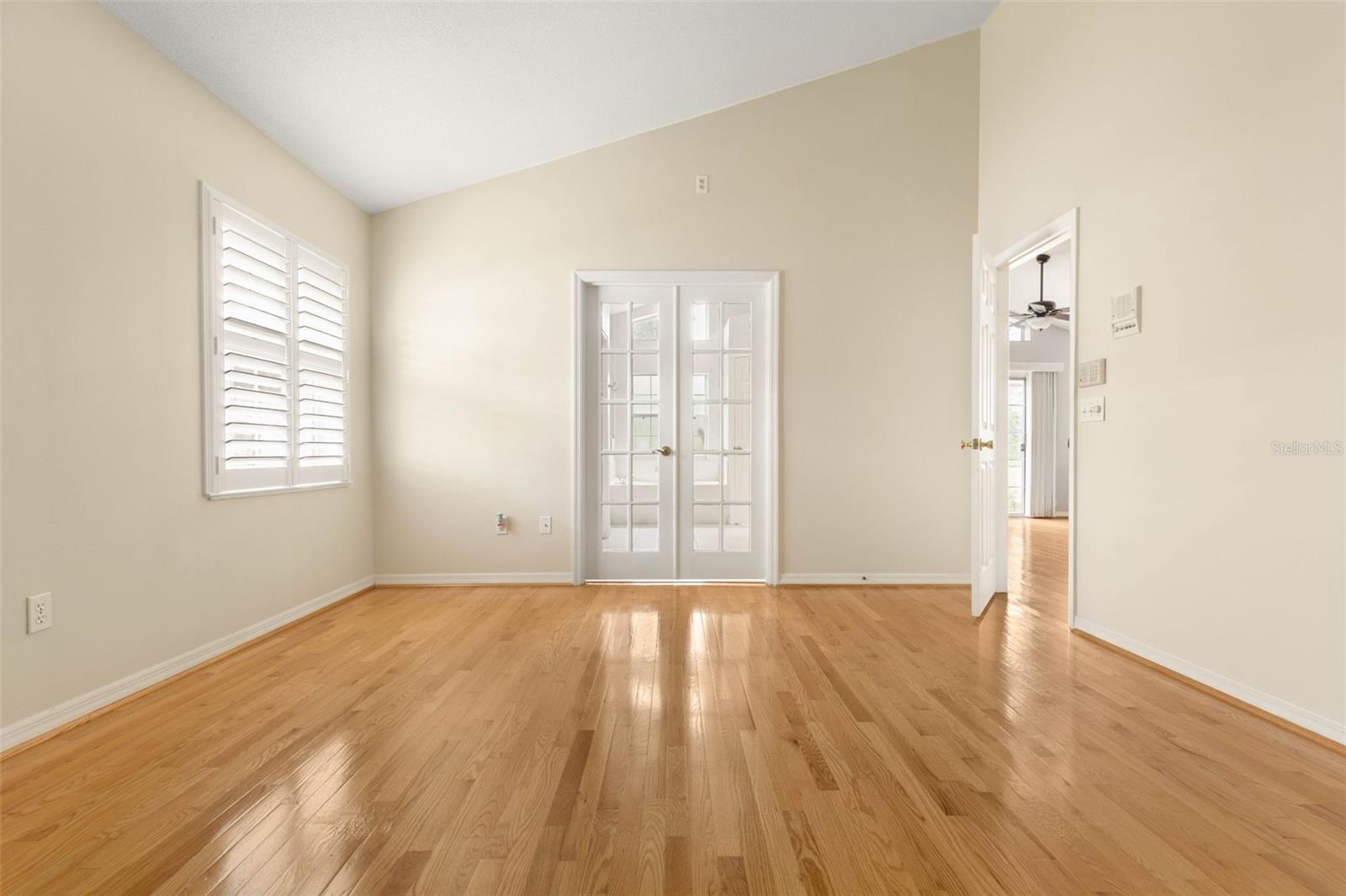 162 PEPPERDINE DR