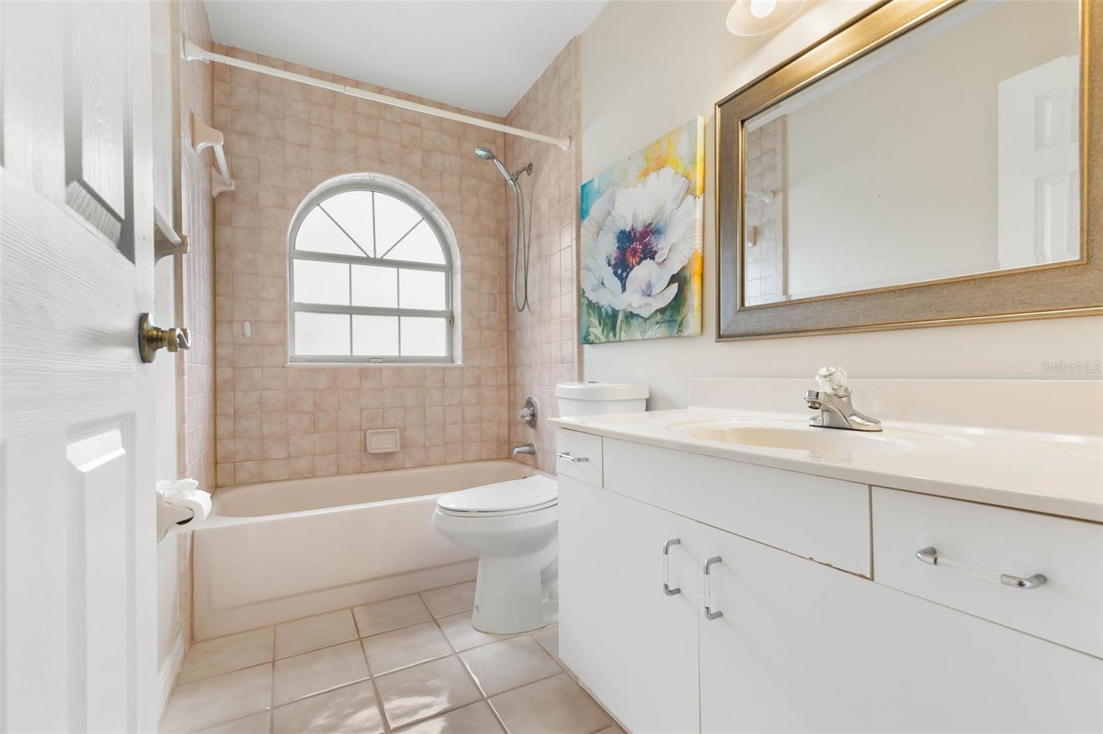 162 PEPPERDINE DR