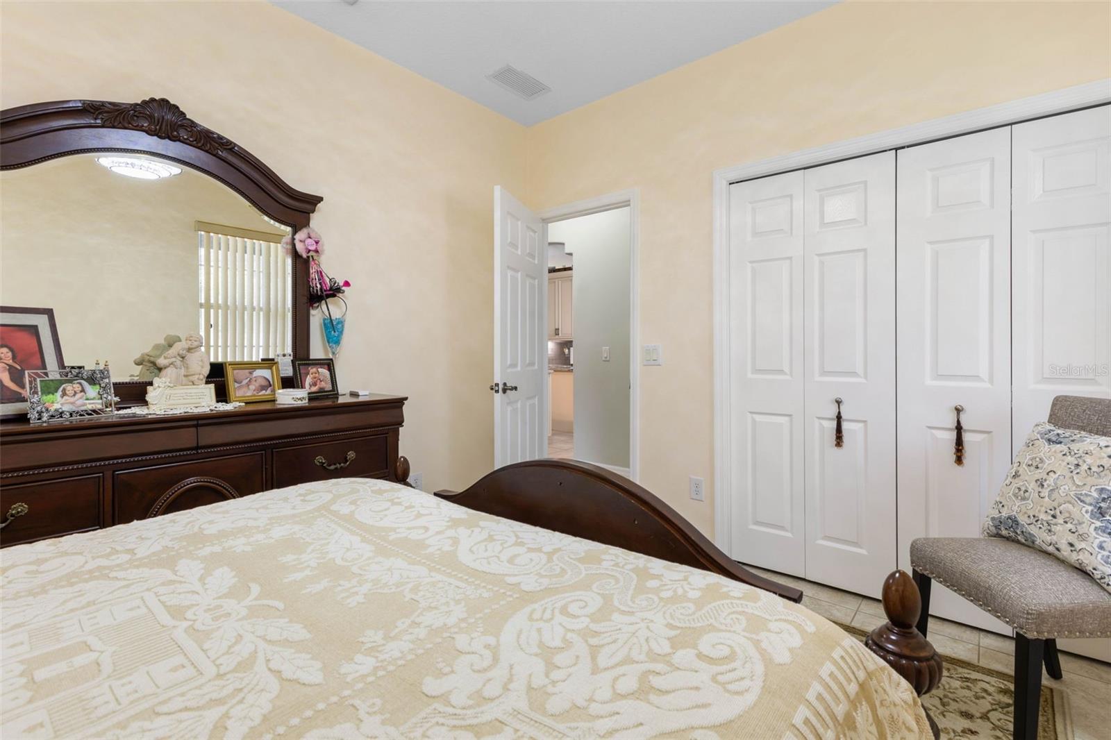 201 FRANKFORD LN