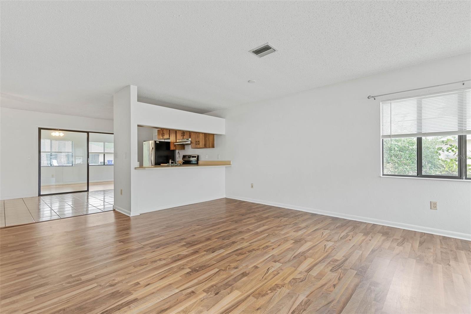 7 WARREN PL