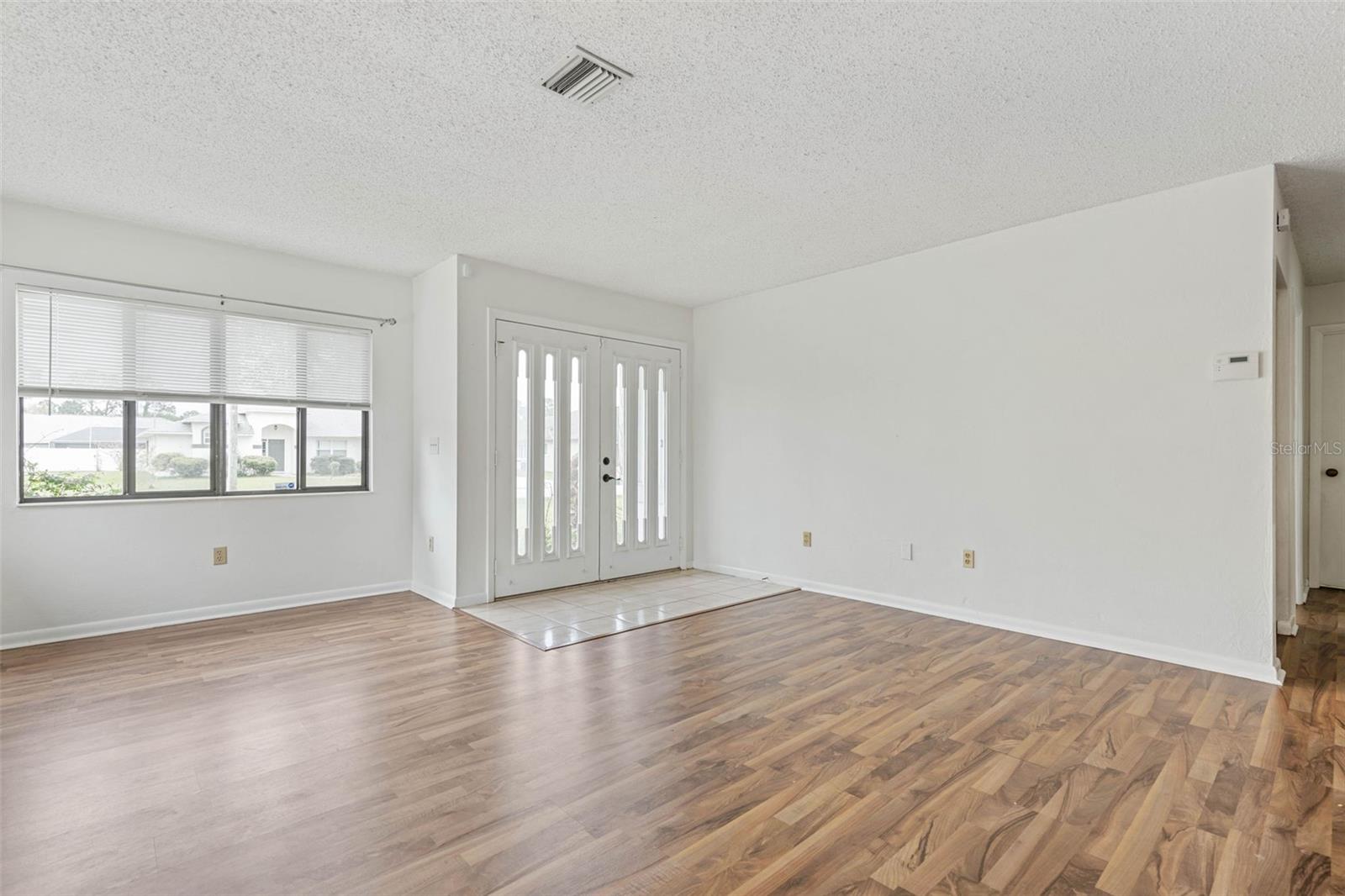 7 WARREN PL
