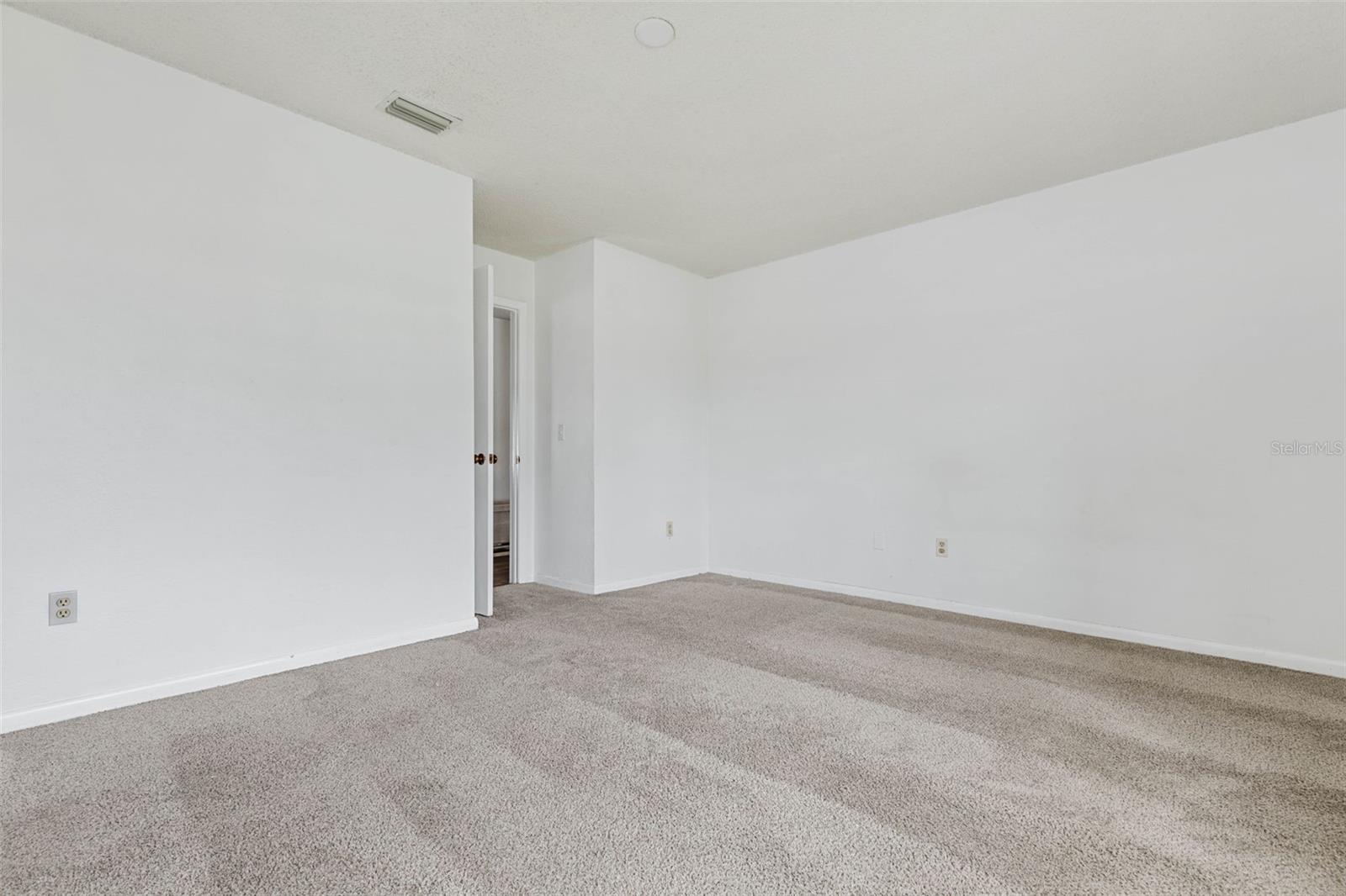 7 WARREN PL