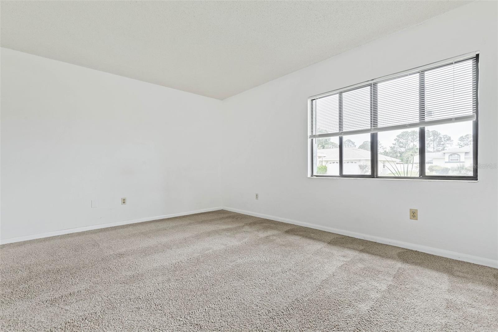 7 WARREN PL