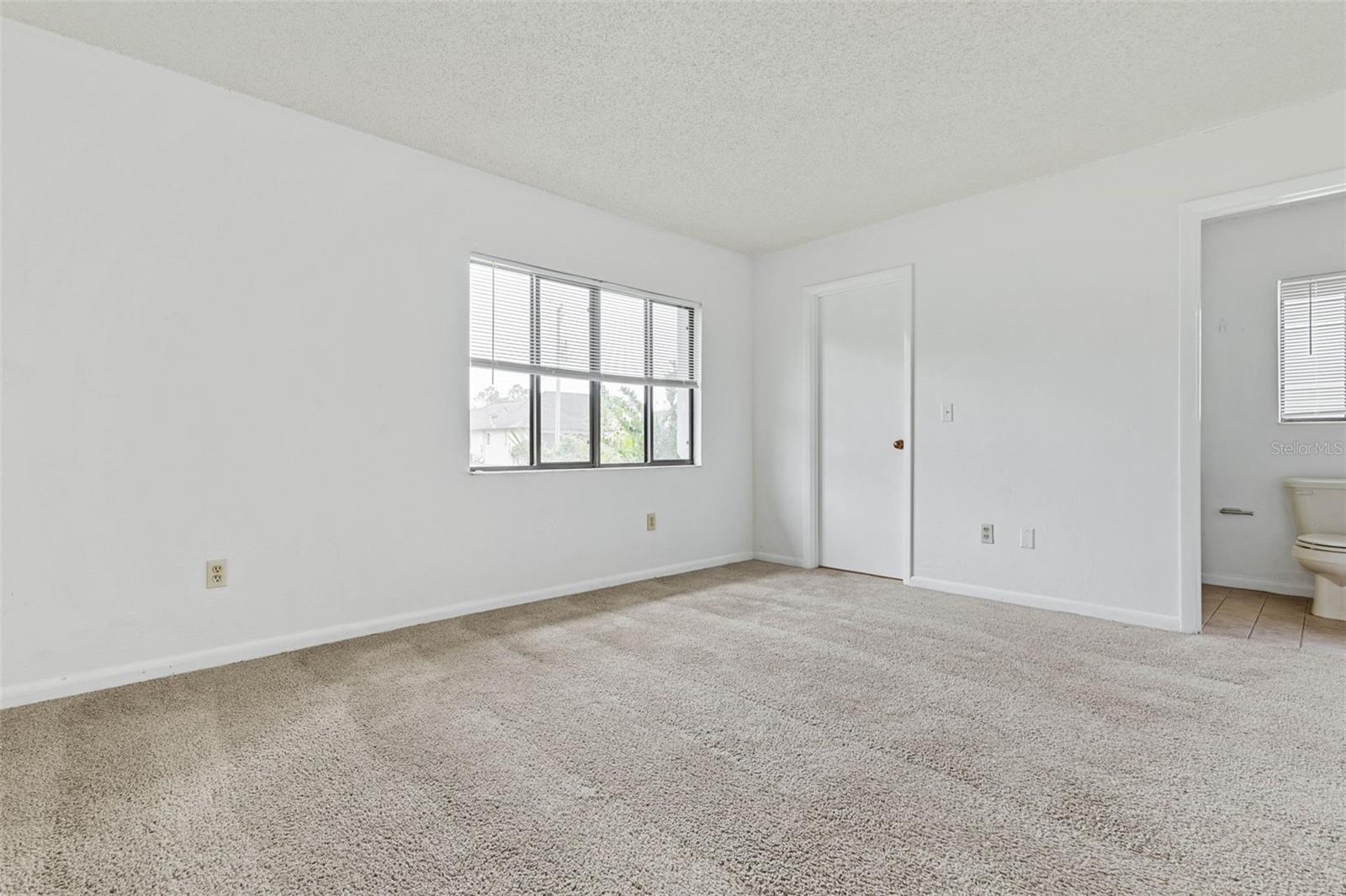 7 WARREN PL