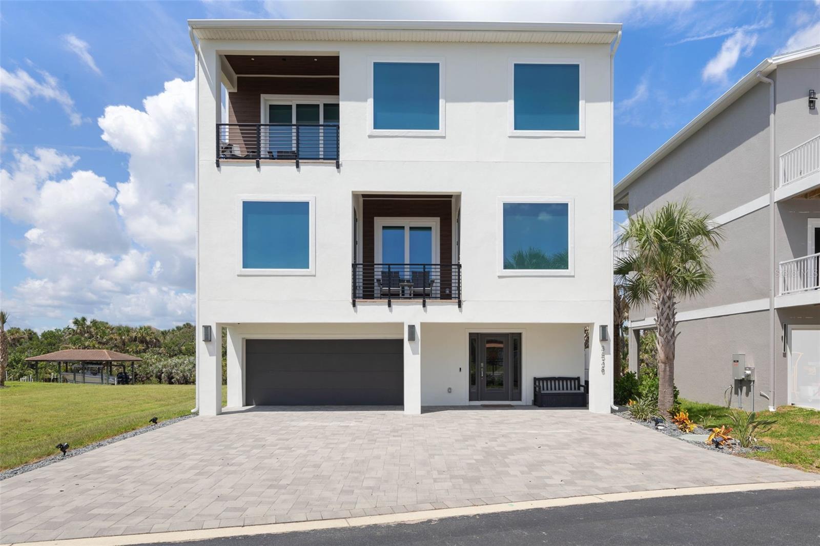 3538 N OCEAN SHORE BLVD