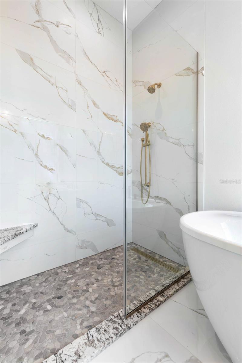 3538 N OCEAN SHORE BLVD