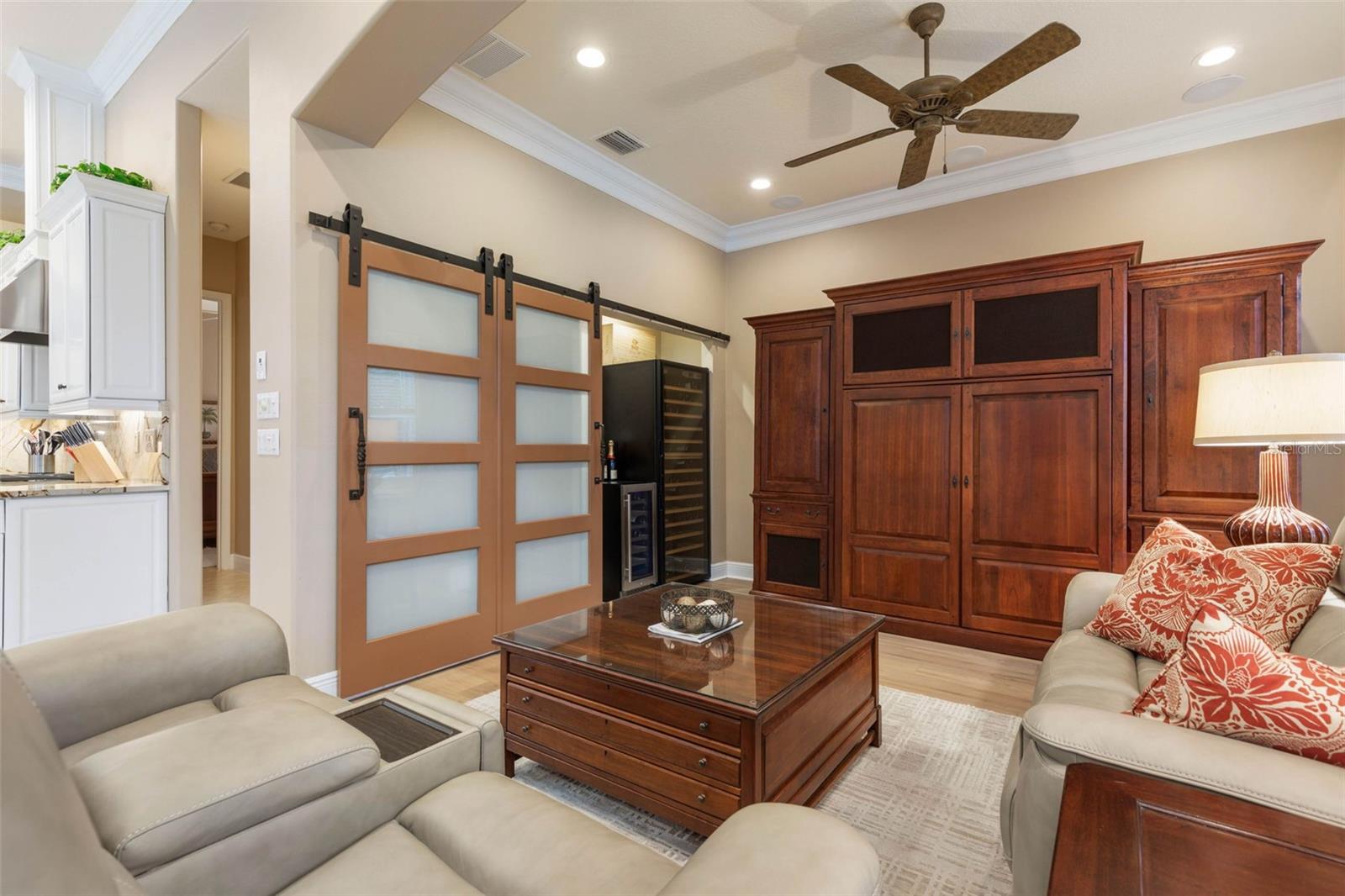 49 EASTLAKE DR