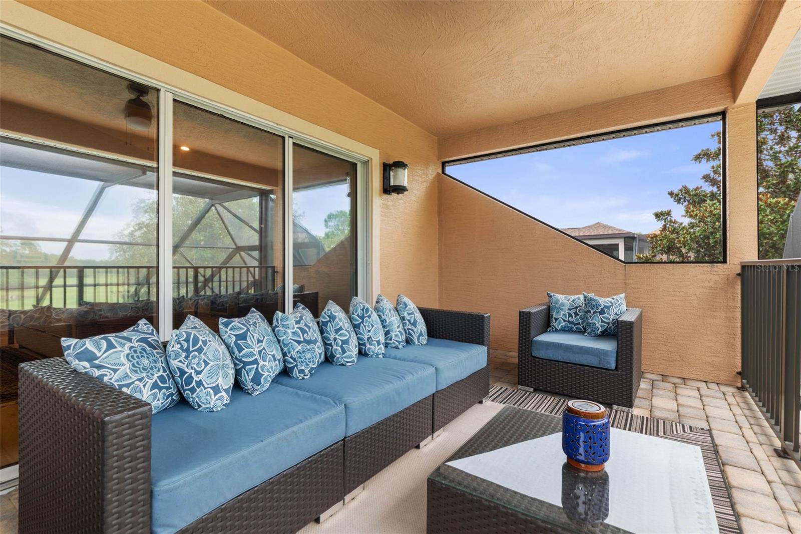 49 EASTLAKE DR