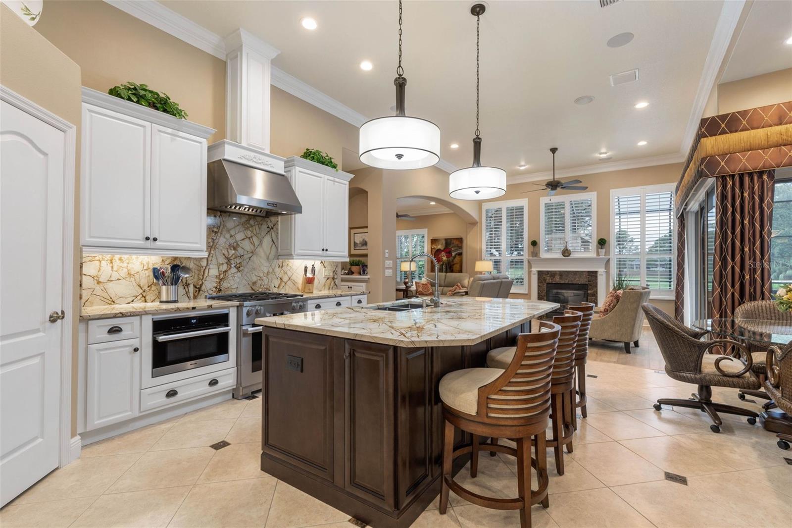 49 EASTLAKE DR