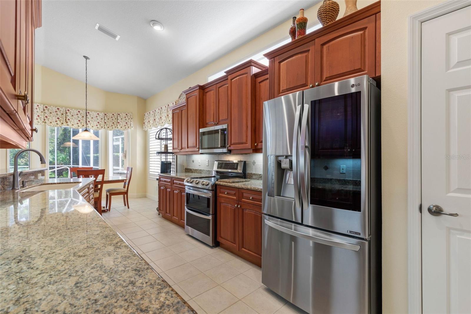 14 VILLAGE VIEW DR