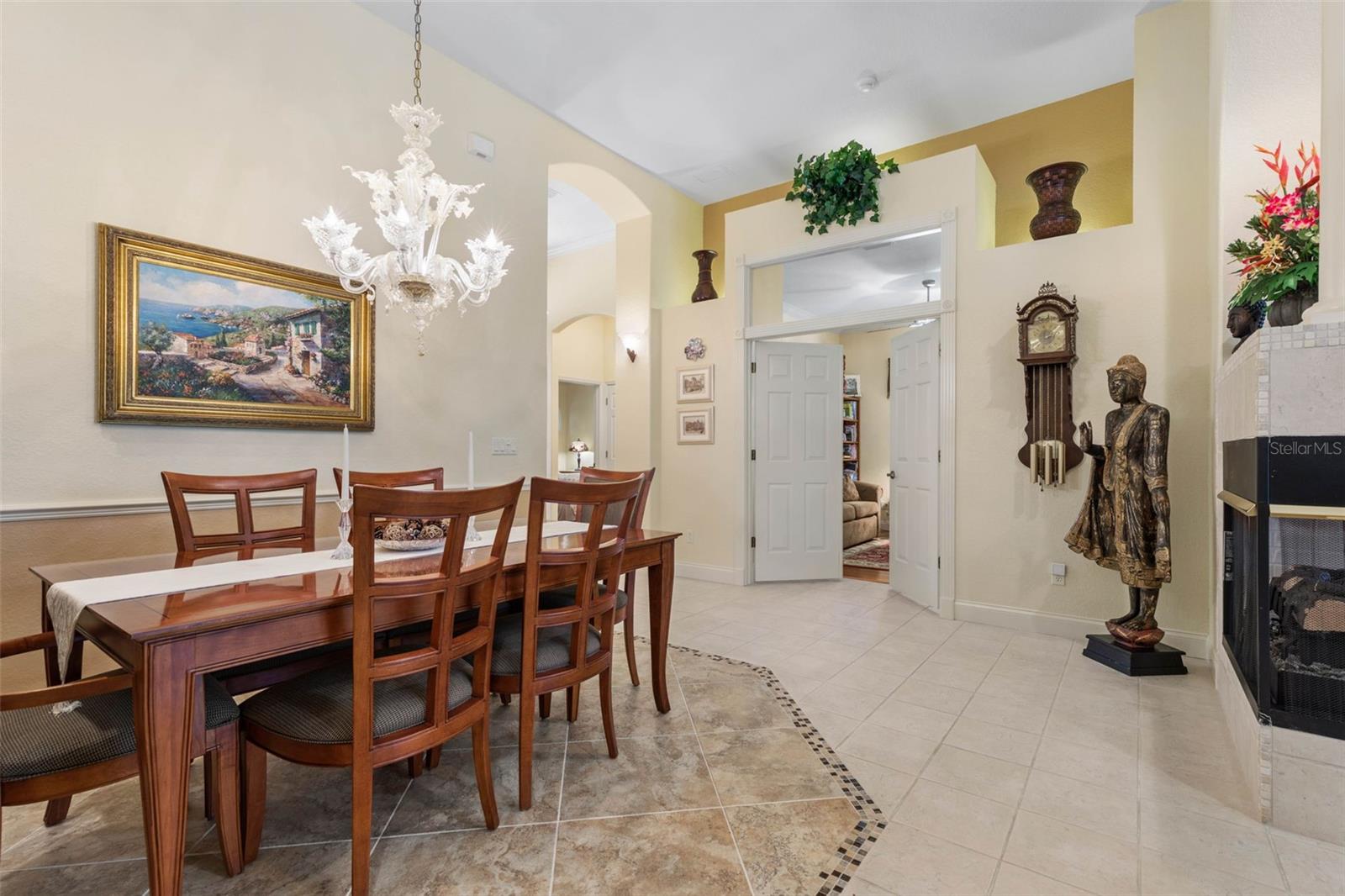 14 VILLAGE VIEW DR