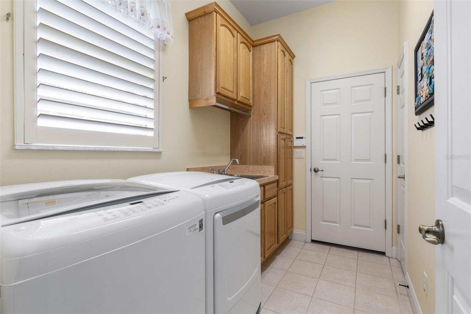 14 VILLAGE VIEW DR