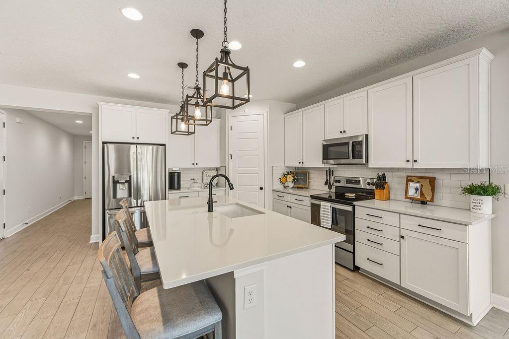 52 LOS LAGOS BLVD