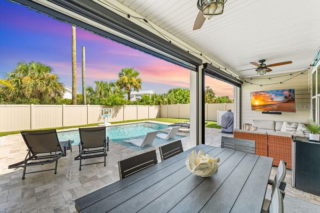 52 LOS LAGOS BLVD