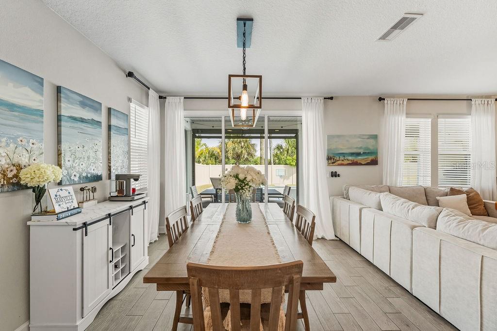 52 LOS LAGOS BLVD