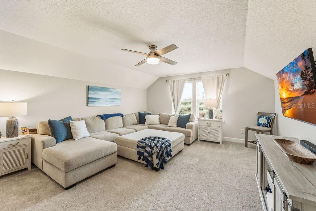52 LOS LAGOS BLVD