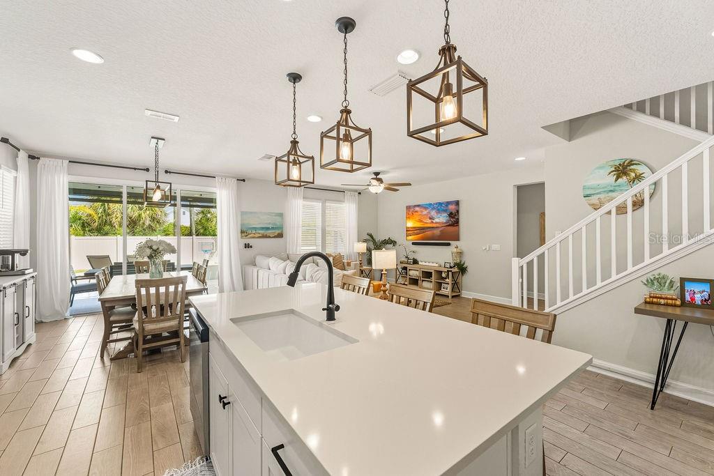 52 LOS LAGOS BLVD