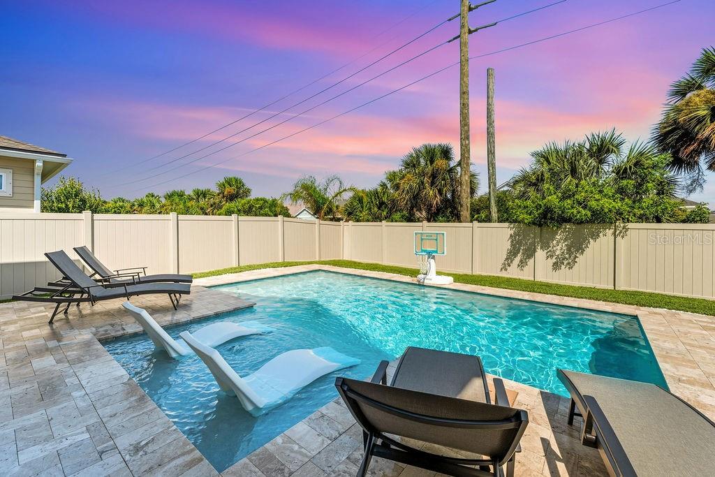52 LOS LAGOS BLVD
