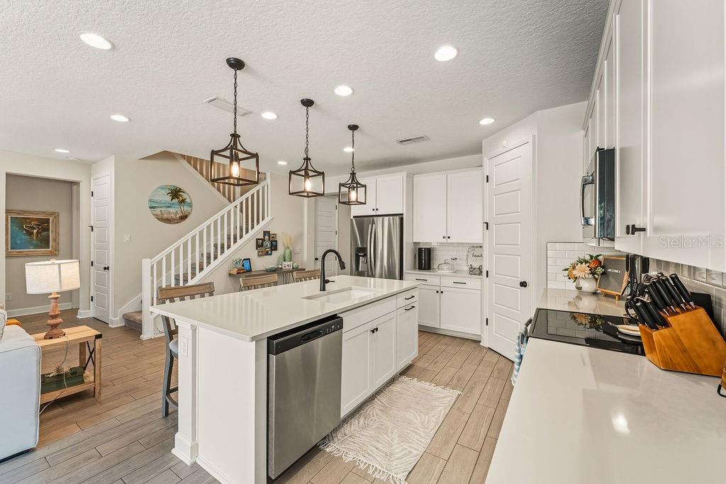 52 LOS LAGOS BLVD