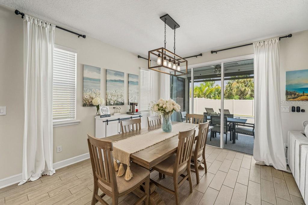 52 LOS LAGOS BLVD