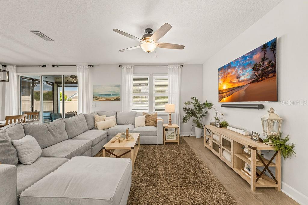 52 LOS LAGOS BLVD