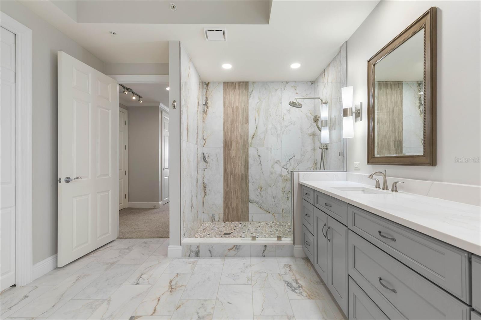 85 AVENUE DE LA MER #603