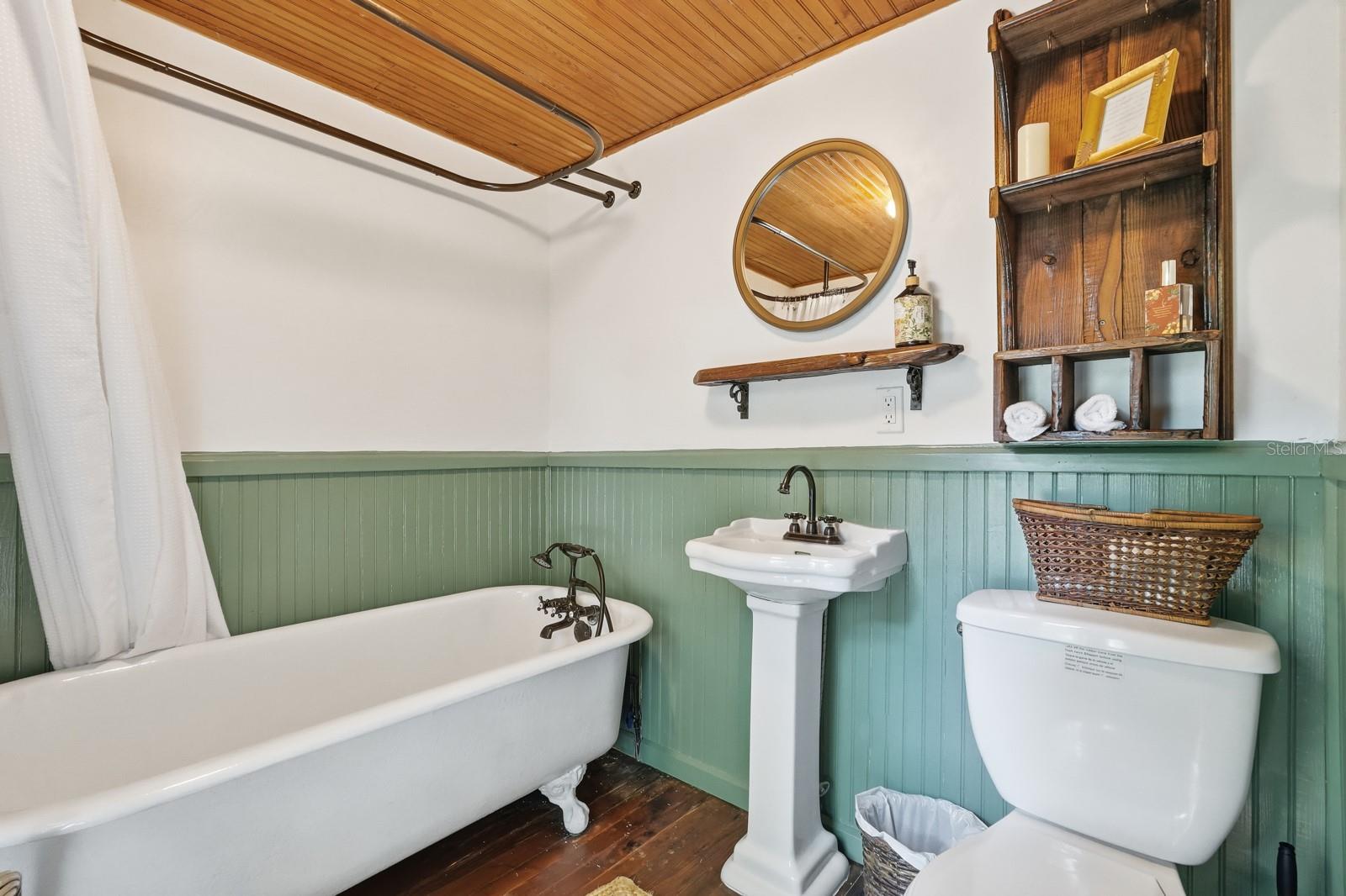 266 DRAYTON ISLAND RD