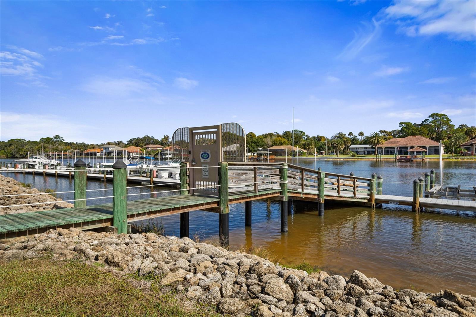 600 CANOPY WALK LN #613